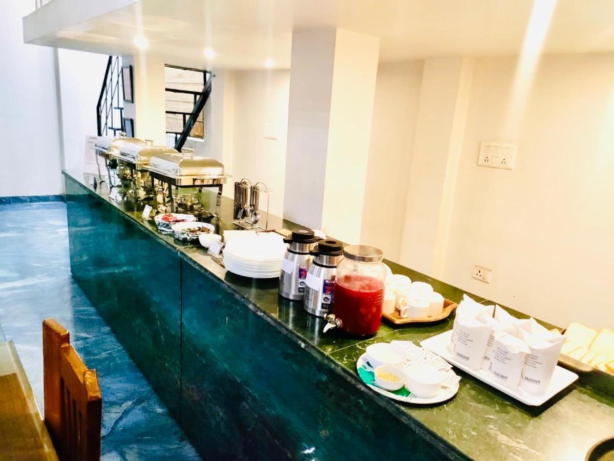 Gracious By Vishesh Hotels & Home Stay New Delhi Eksteriør billede